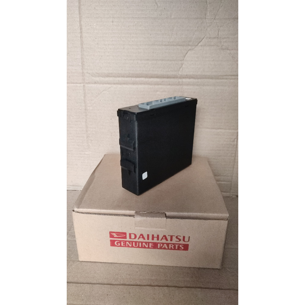 ECU Granmax 89560-BZY81/ BZY82  217000-4121 12Volt ECU Mobil