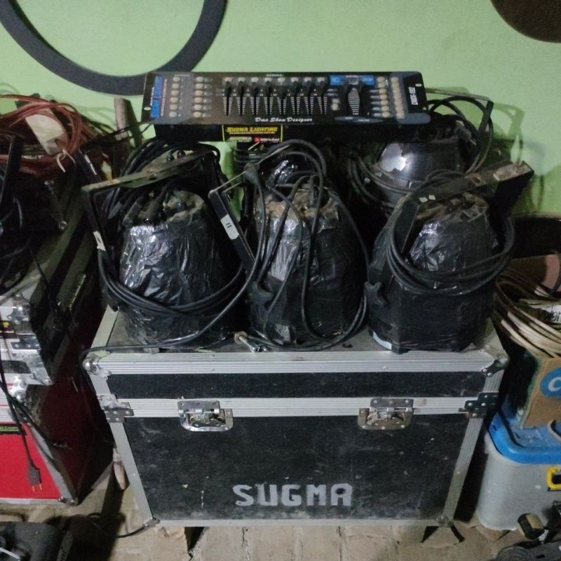 lampu parled rgbw 54x3 + hardcase + mixer 192
