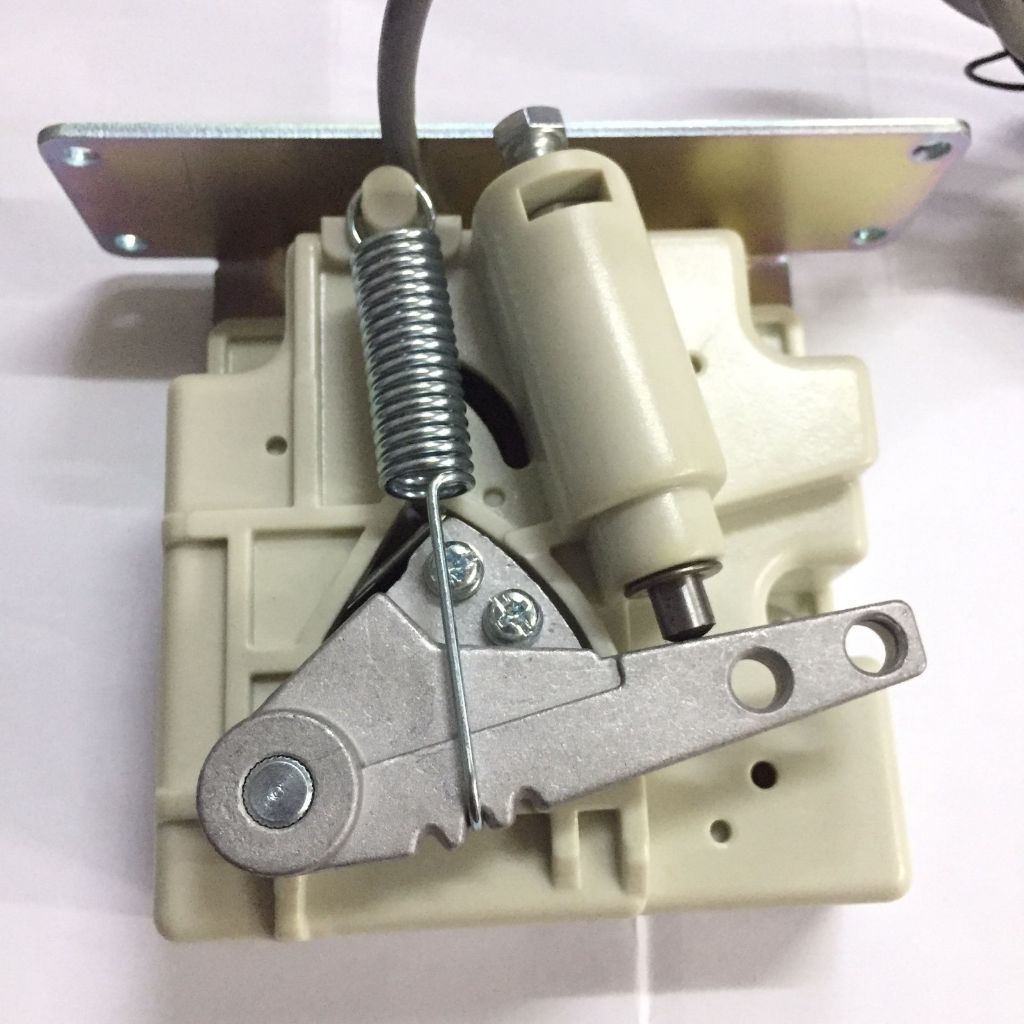 Pedal Dinamo Servo Mesin GC6158MD/GK31500D