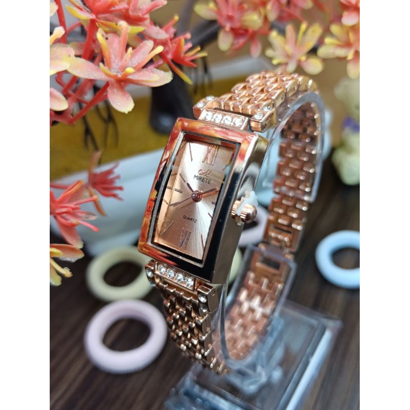 Jam Tangan Rantai Wanita Kekinian/Free box + Free Baterai/Jam Tangan Rantai Wanita