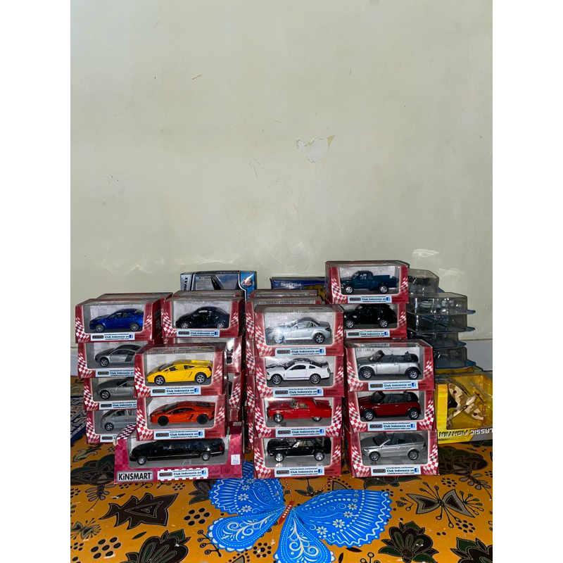 Die Cast Kinsmart