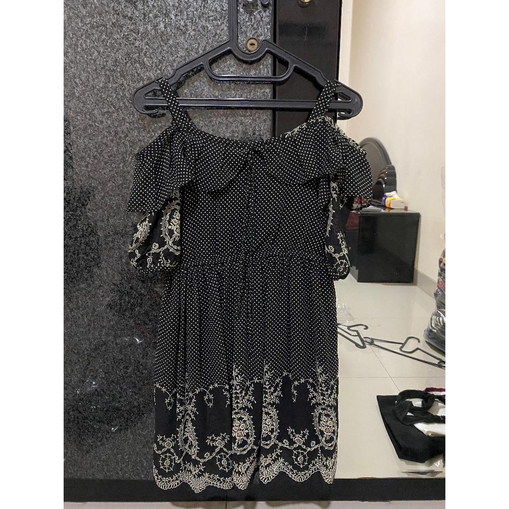 Dress Hitam Wanita Vintage