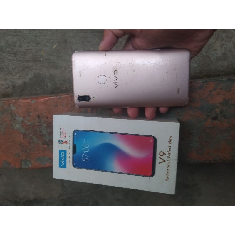 hp Vivo V9 ram 4/64 normal siap pakai