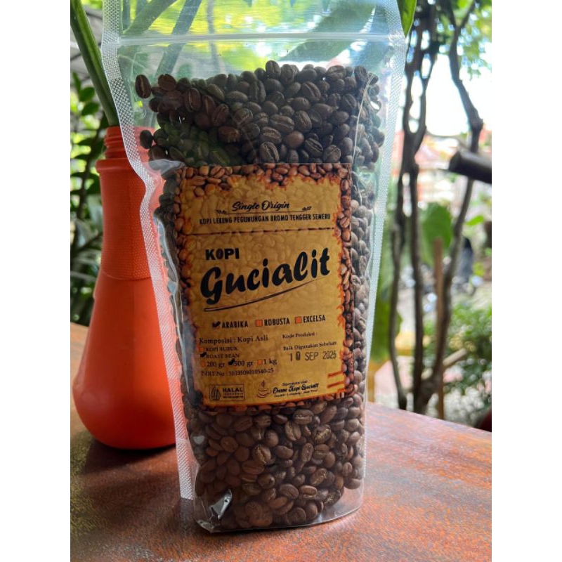 

Kopi Arabica Java Gucialit, Single Origin Lereng Semeru, Roasted Bean (Medium), 500 gr