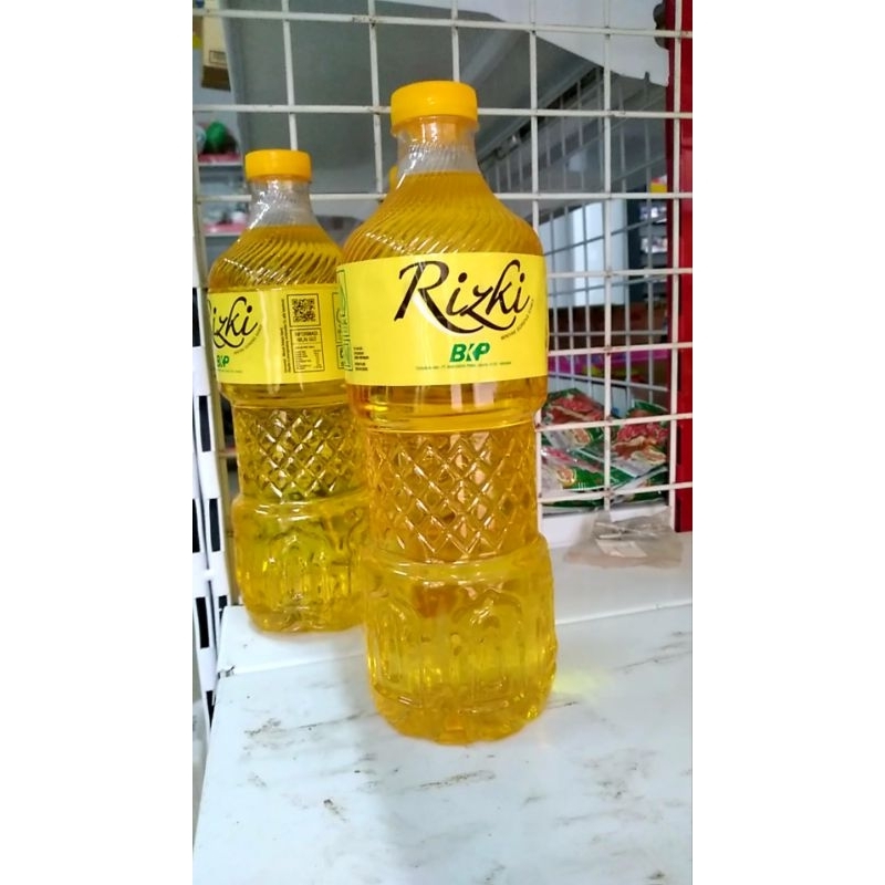 

MINYAK GORENG Rizki 900ml