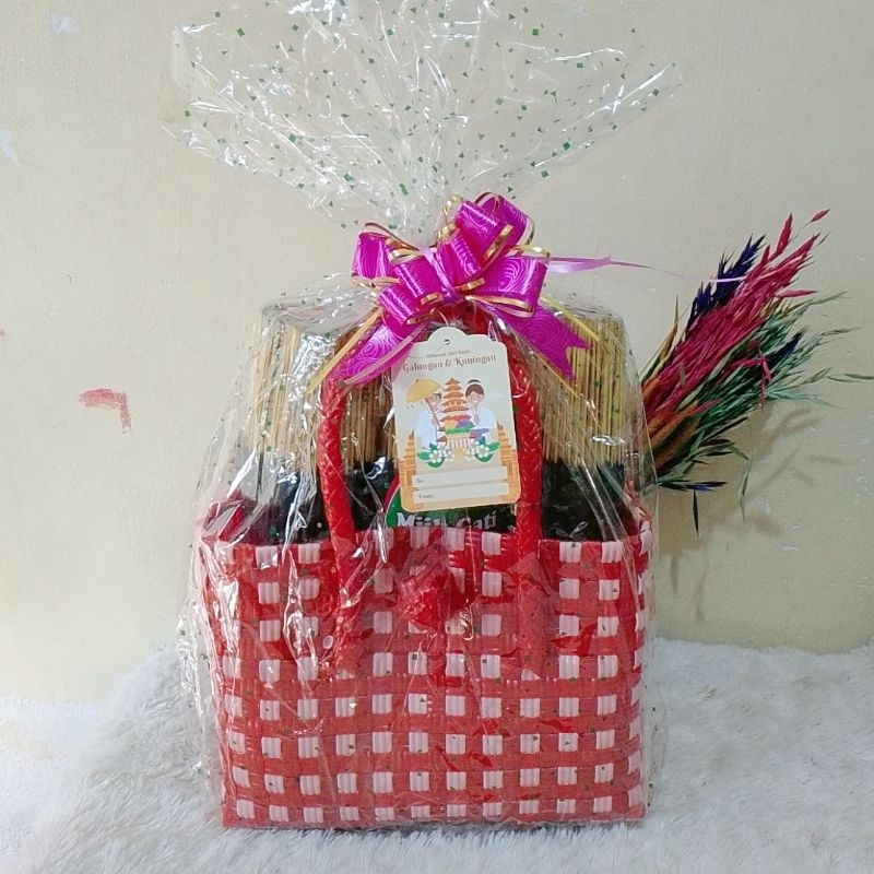 

hampers parsel hari raya Galungan tas patty dupa