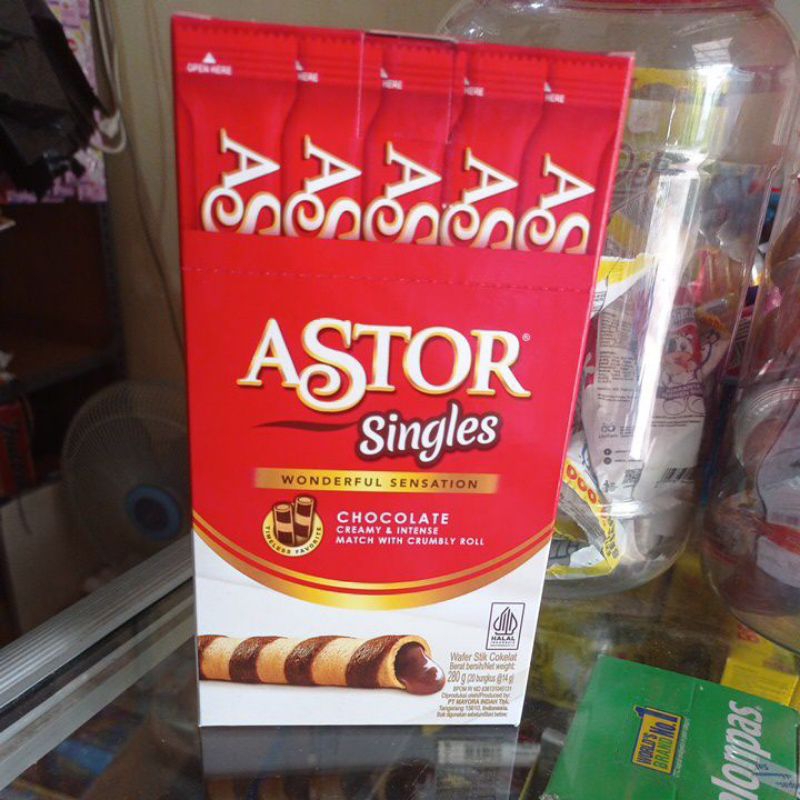 

ASTOR Singles Wafer Stik Cokelat isi 20pc