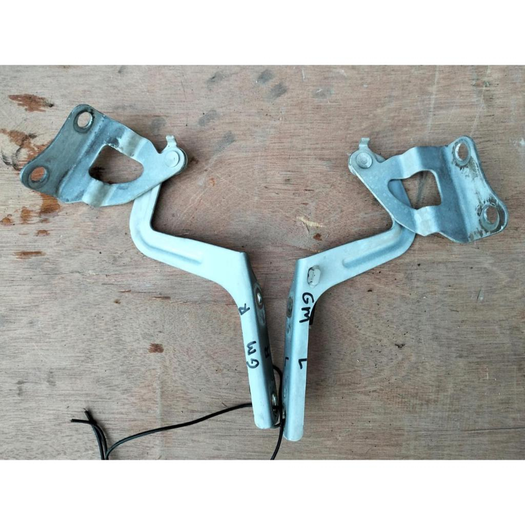 Engsel hinge kap mesin kap motor Daihatsu Grand Max Granmax Luxio original copotan