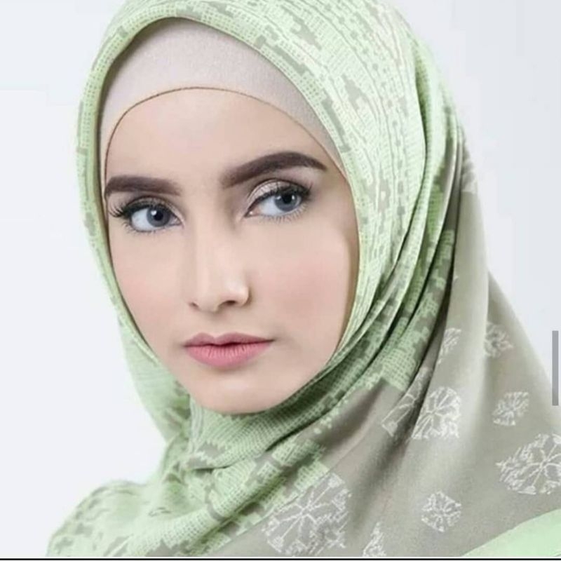 Ria Miranda Scarf Preloved