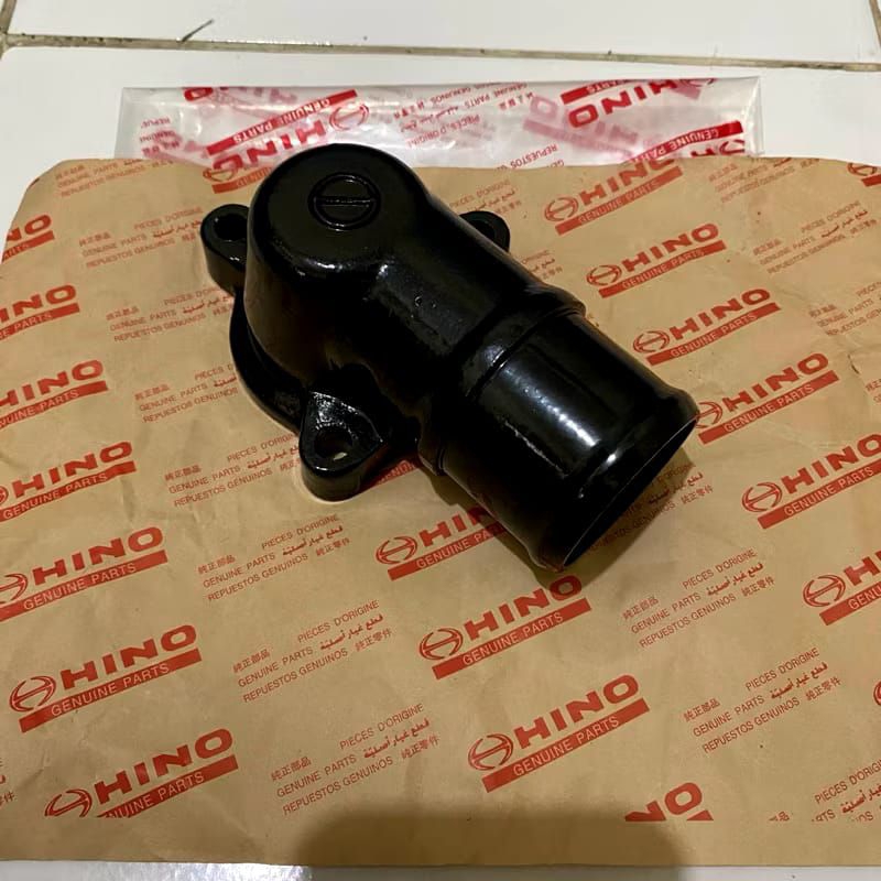 TUTUP THERMOSTAT HINO LOHAN FM260TI CASE COVER THERMOSTAT HINO LOHAN FM260TI ORIGINAL