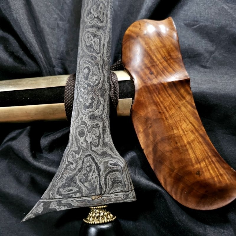 Keris Tilam Upih  Rojo Gondolo Tangguh Est. Madura Sepuh Pamor Bromo Watu