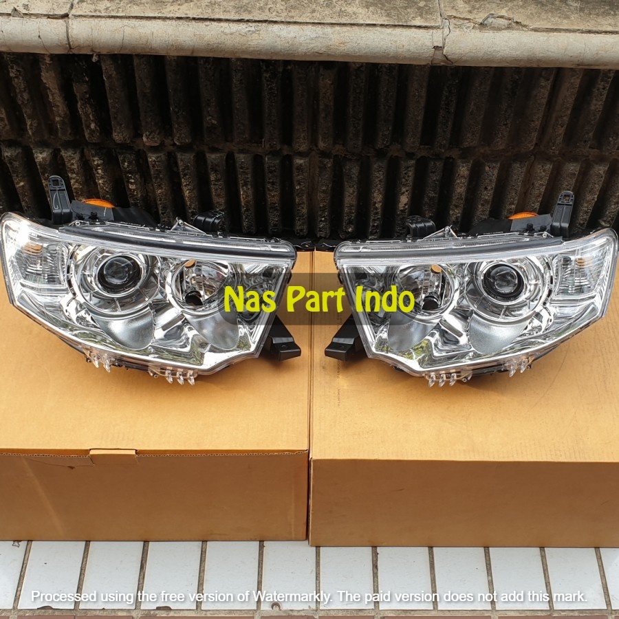 Headlamp Lampu Depan HID Asli Mitsubishi Pajero Sport Dakar 2012-2015