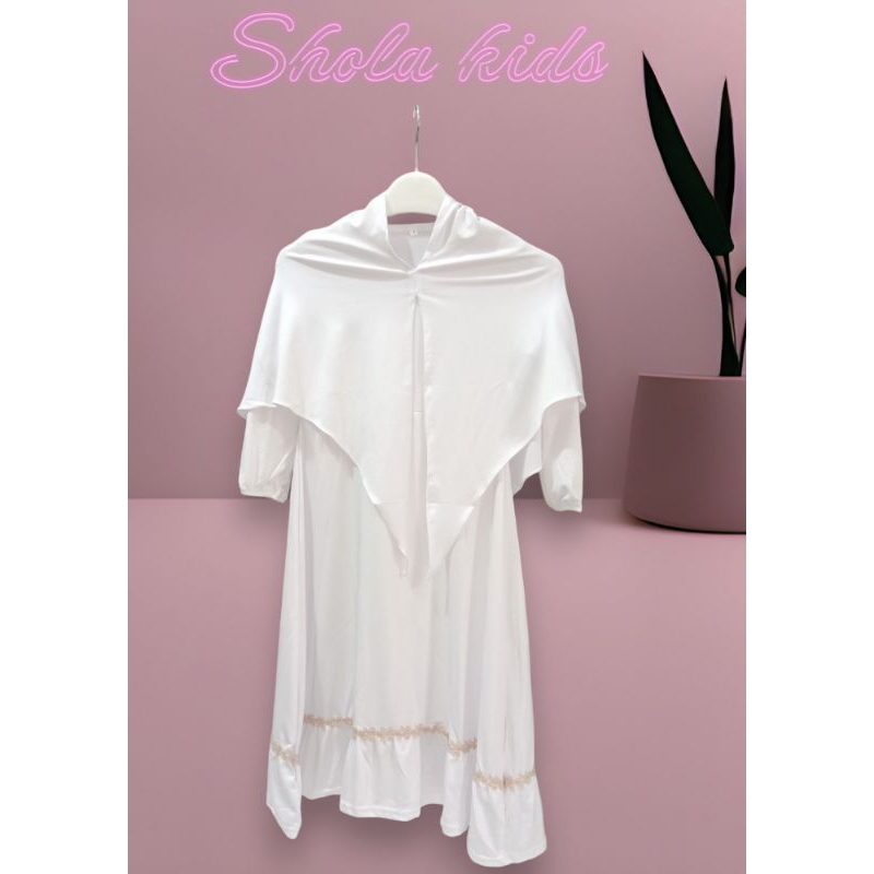 1 Set gamis anak + Bergo hijab