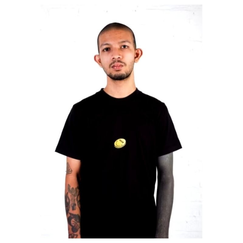 KAOS AYE X SMILEY SIZE S