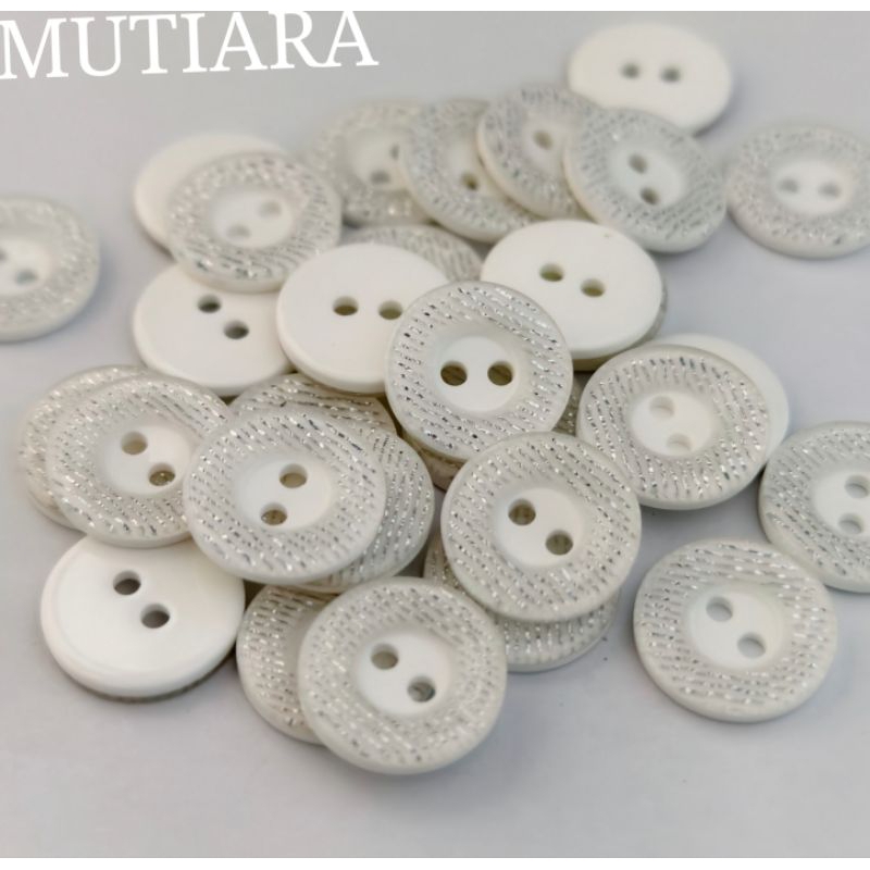 100 PCS KANCING BAJU PUTIH GLITER GARIS KANCING HIAS 24L 1,5 CM