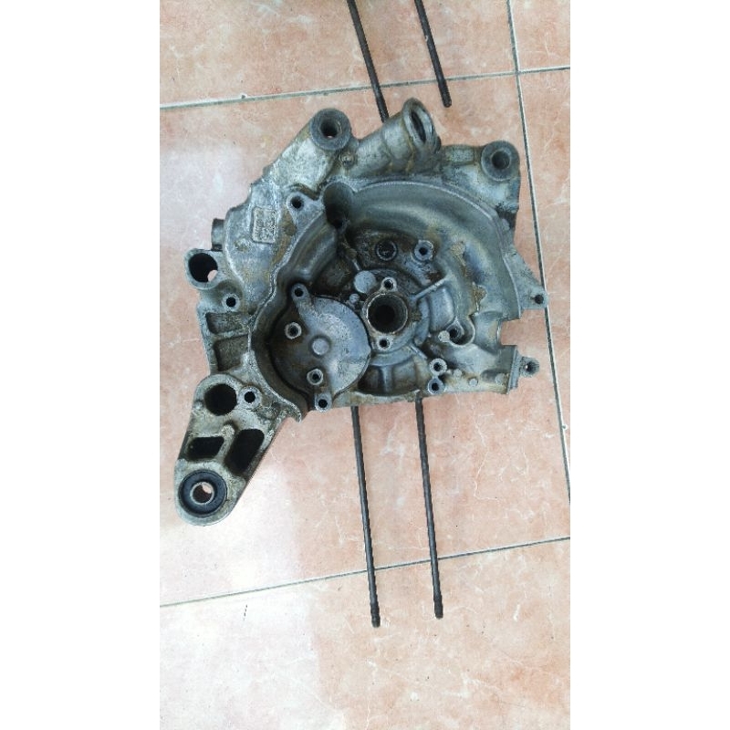crankcase krengkes kalter blok oli kanan  beat KZL scoopy fi KZL spacy fi KZL