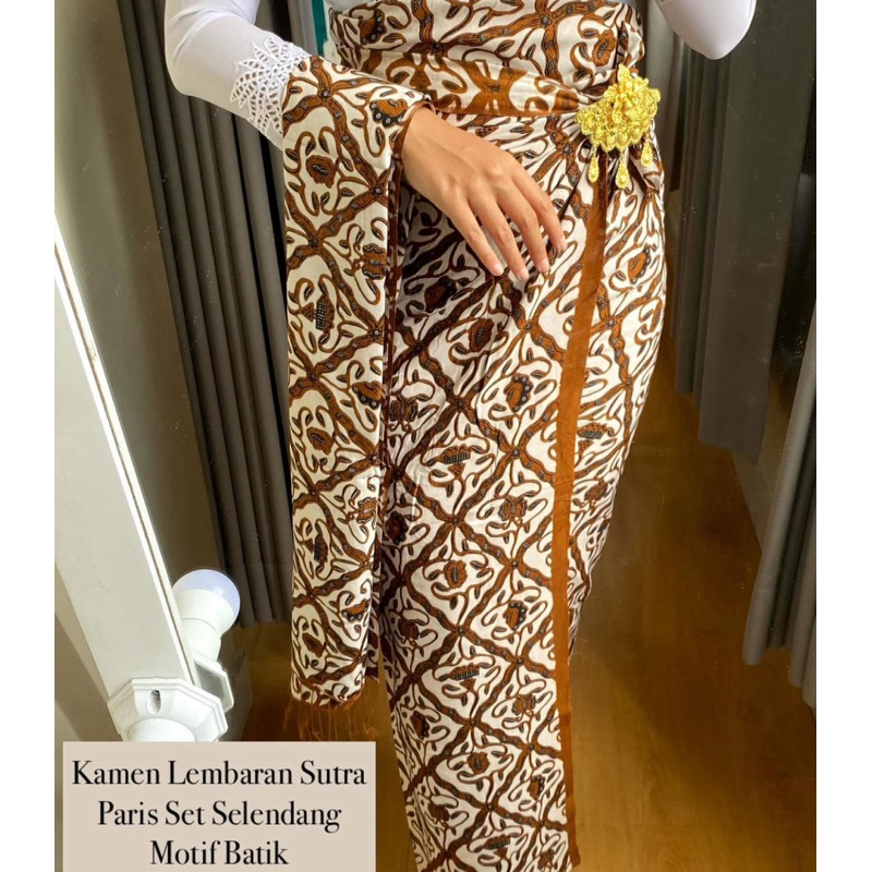 Kamen lembaran batik paris. kamen bali. kamen sutra paris. kamen batik set selendang. kamen batik. k