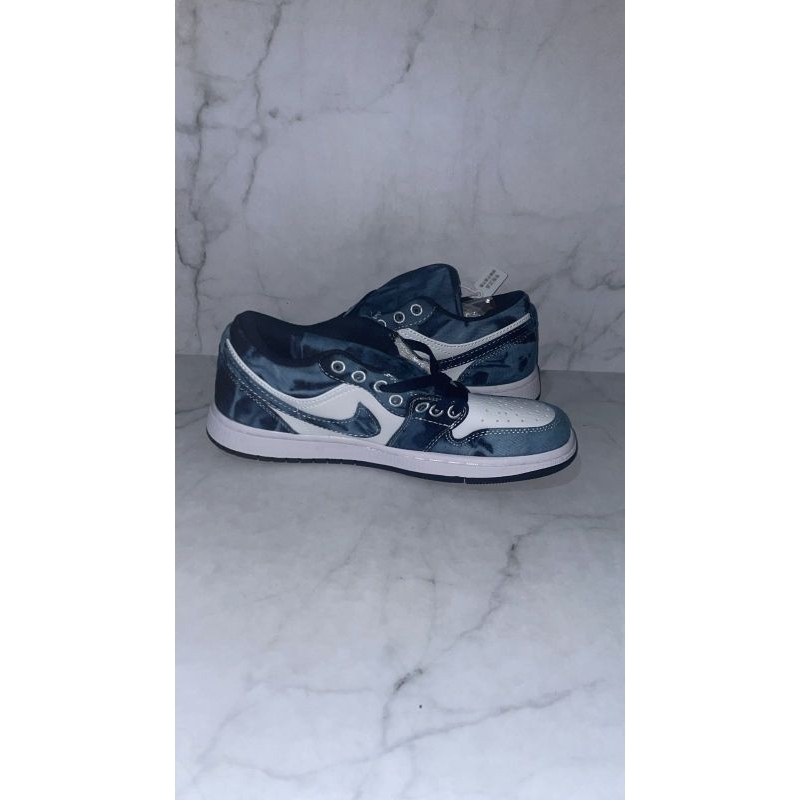 AJ 1 low washed denim