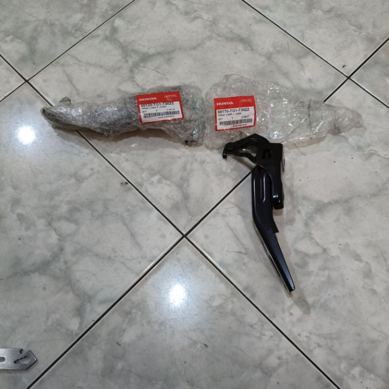 engsel kap mesin Brio Mobilio 2014 2015 2016 2017 ori