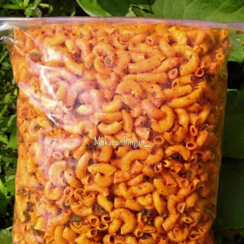 

Makaroni renyah pedas daun jeruk 1kg cemilan krupuk makanan ringan murah sultan bandung