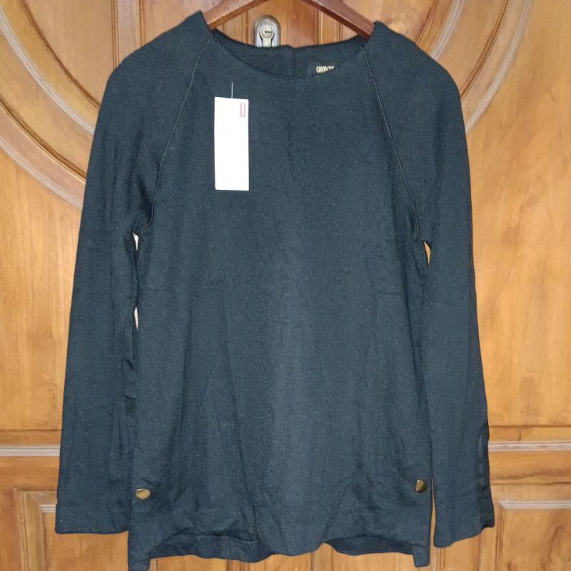 PRELOVED GEORGES RECH Sweater Wanita Hitam Polos