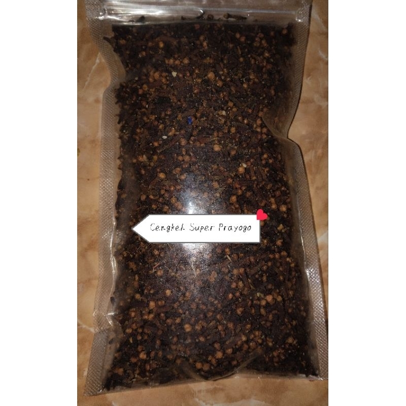 

Cengkeh Super (Cengkeh Kering)