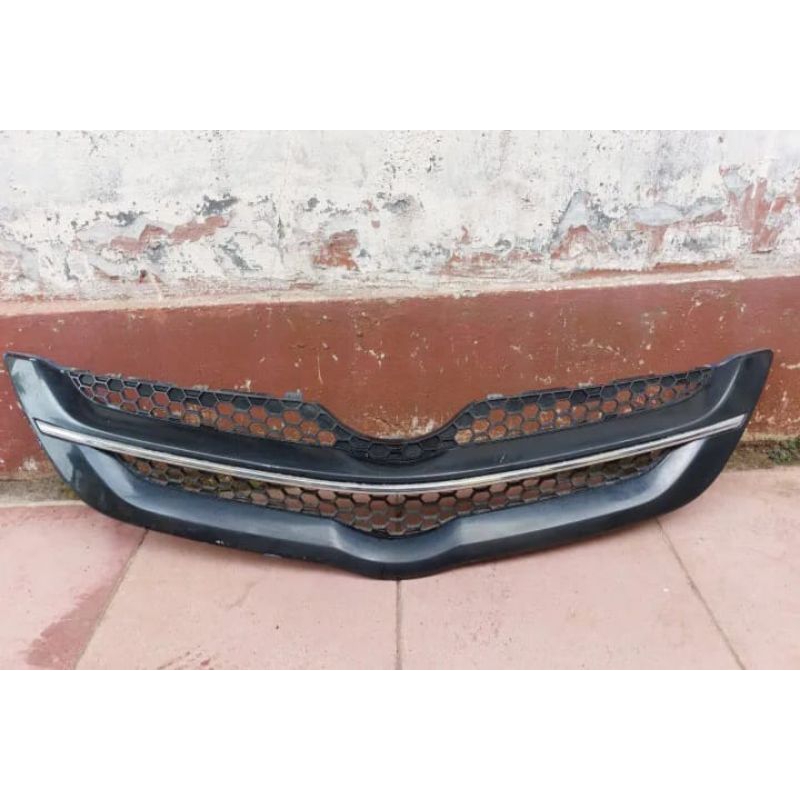 Grill Depan TOYOTA VIOS LIMO Gen2 Original Seccond