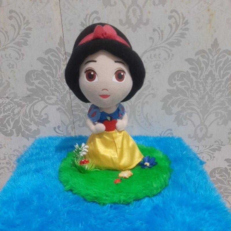boneka snow white