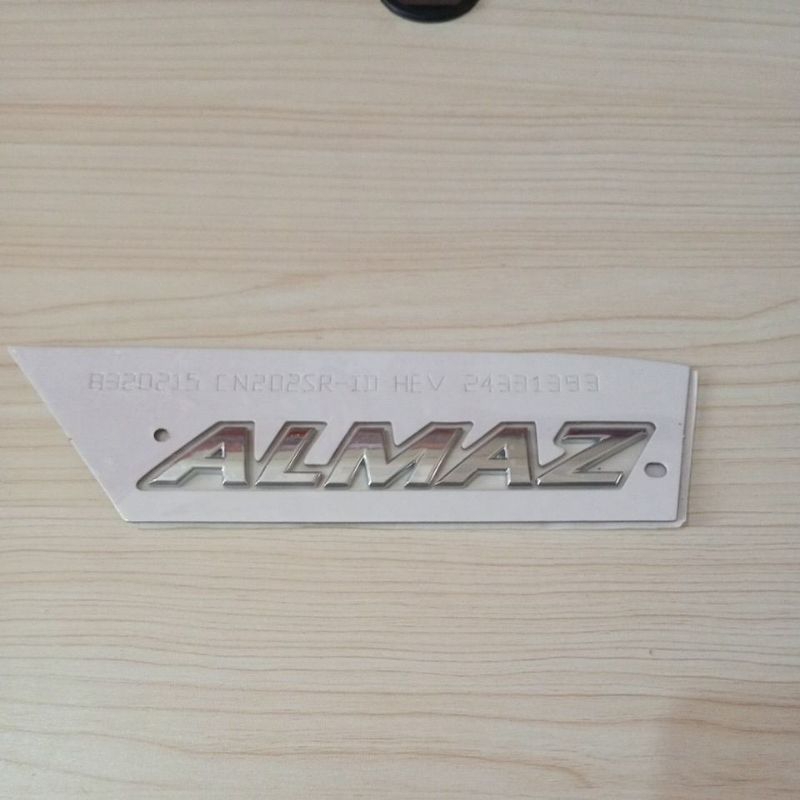 emblem logo Almaz bagasi Wuling Almaz original