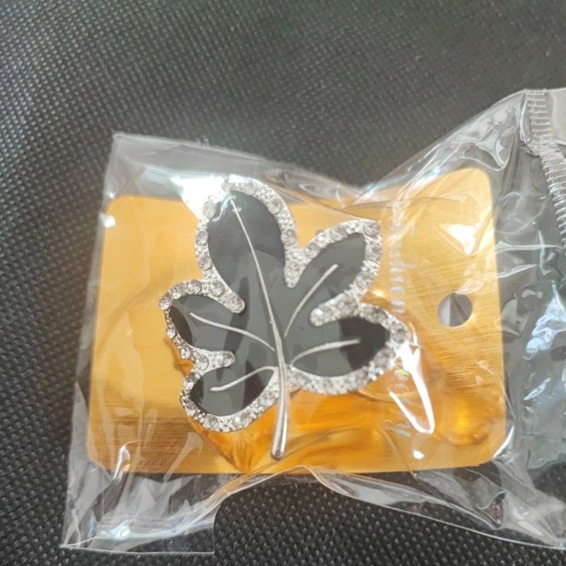 Ring Hijab Besar Daun