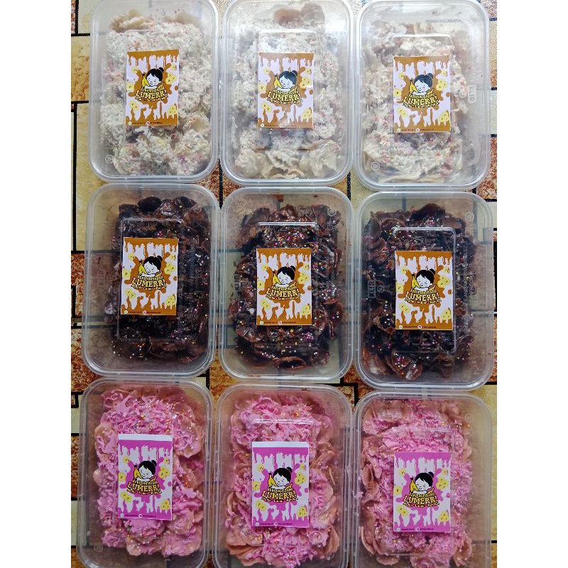 

keripik pisang lumer Full Lelehan Coklat + Serutan coklat Kemasan 500Ml