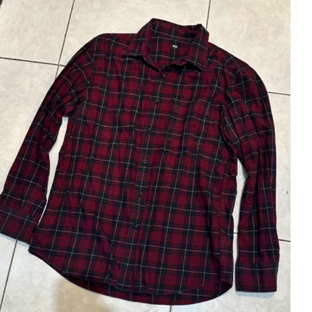 Kemeja flanel pria Uniqlo preloved