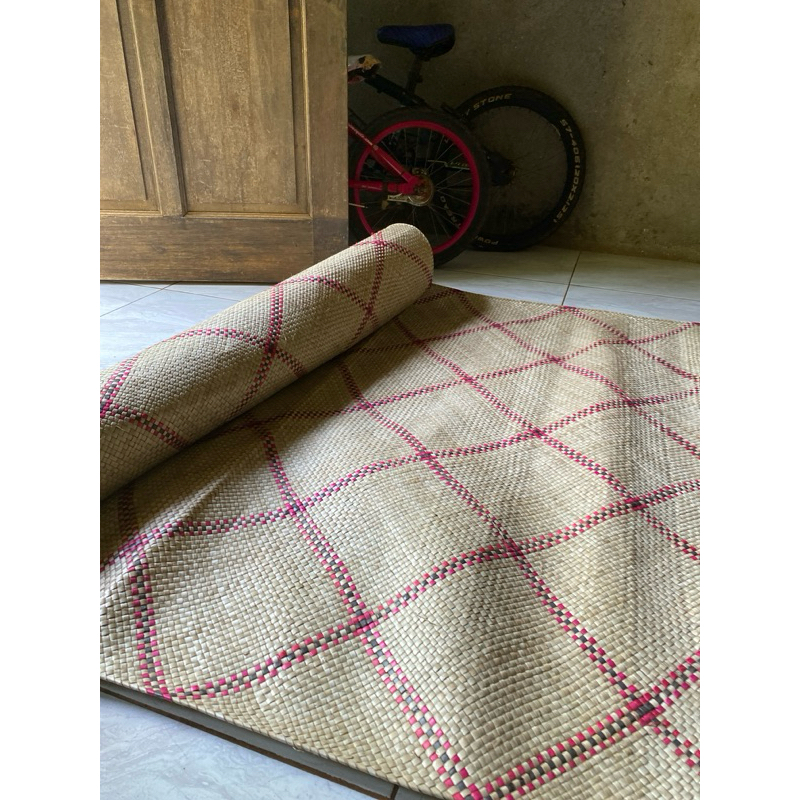 tikar anyam pandan motif jamblang