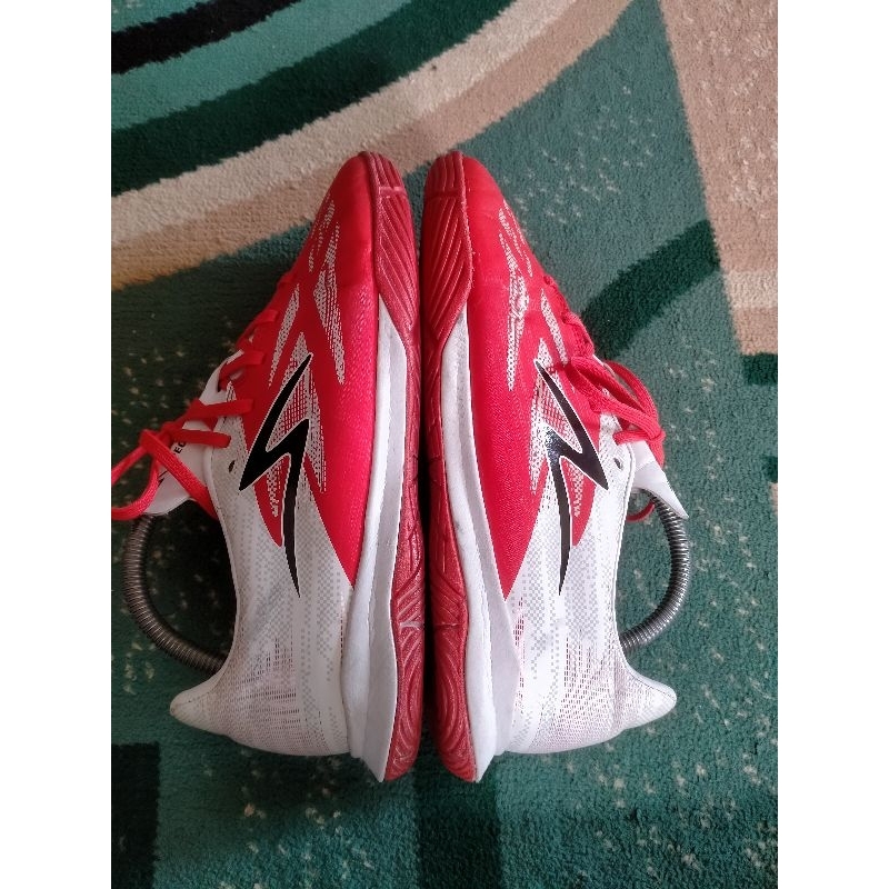 SEPATU FUTSAL SPECS NO 42 SECOND BEKAS ORIGINAL