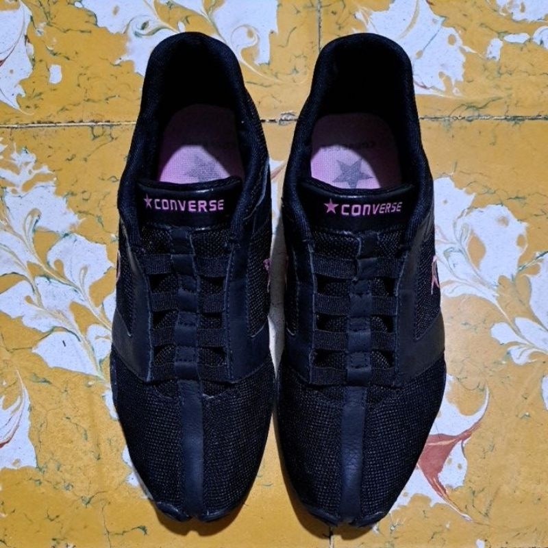 Sepatu CONVERSE Slip On Limited