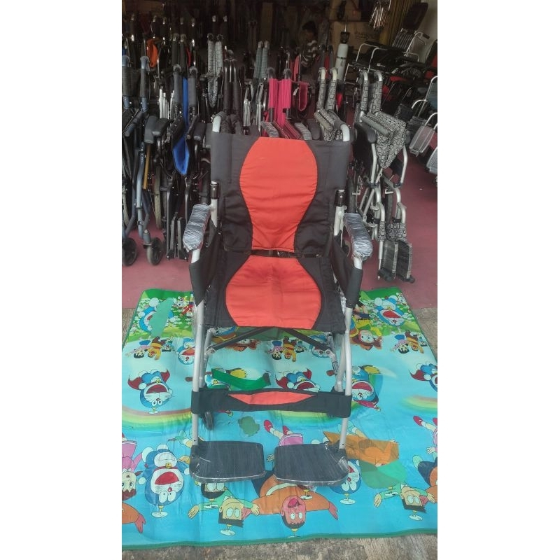 Kursi roda merk karma seken