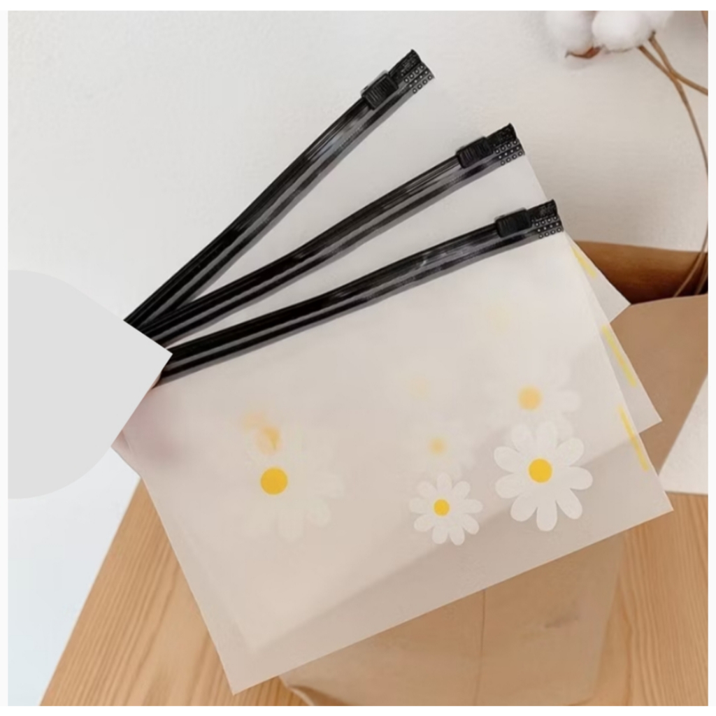 

Zipper Bag Organizer Transparan Doff Motif Bunga Daisy Pouch Masker Transparan Karakter Little Chick Zipper Lock Tempat Pensil Wadah Kosmetik Masker Serbaguna