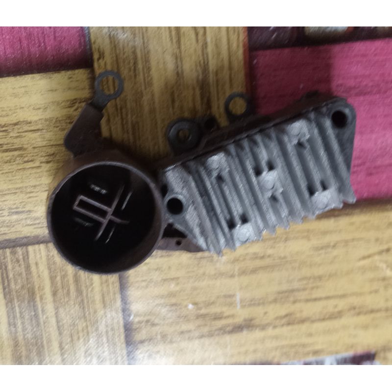 ic regulator amper alternator honda maestro/accord