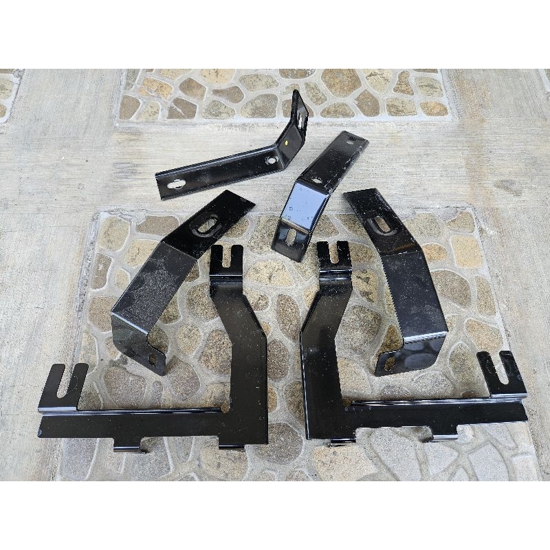 Braket Perisai Bak GranMax PU (Kondisi Baru)