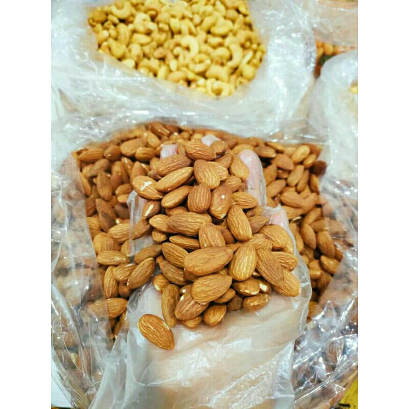 

kacang almond panggang 100rb