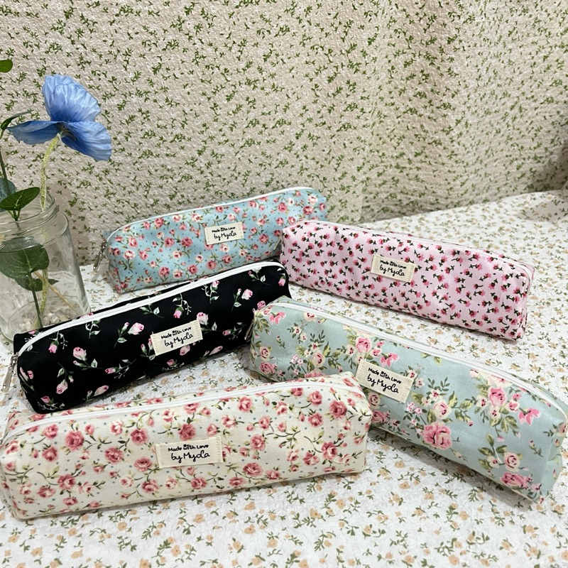 

Pencil Case Floral by Myola Sewing | Tempat Pensil Katun | Tempat Pensil Aesthetic