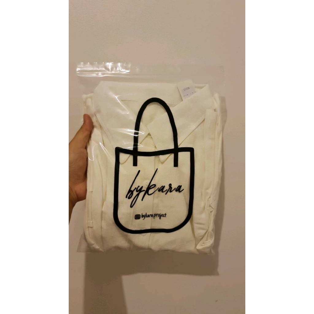 

PLASTIK KLIP PE UKURAN 25x35 CM PLUS SABLON ZIPLOCK ZIPPER 40 MICRON EKONOMIS