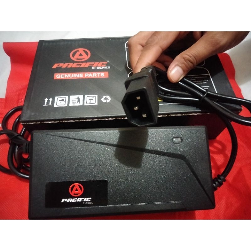 CHARGER ORIGINAL PACIFIC / EXOTIC 60V 22AH/ 72V 32AH