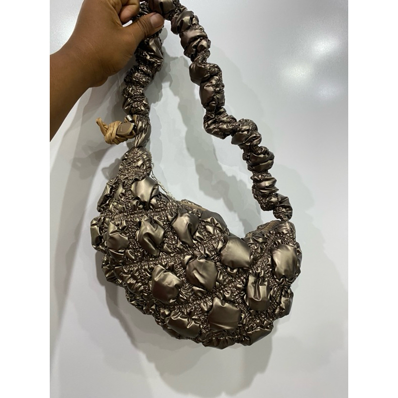 TAS HOBO SERUT ROSE GOLD WANITA CARYN ROSE GOLD GLOSY