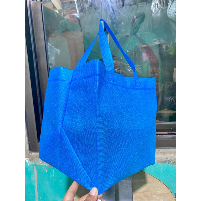 

(1 PACK = 60 PCS) GOODIE BAG TAS HAJATAN 60 GSM 22X22 CM TINGGI 25 CM / TAS SPUNBOND / TAS SEMINAR / TAS NASI BOX/ TAS RAMAH LINGKUNGAN / TAS PARCEL