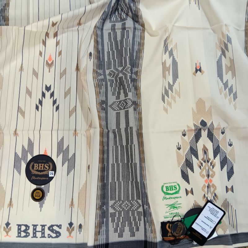 SARUNG BHS MASTERPIECE GOLD M81 SGE 26 PUTIH