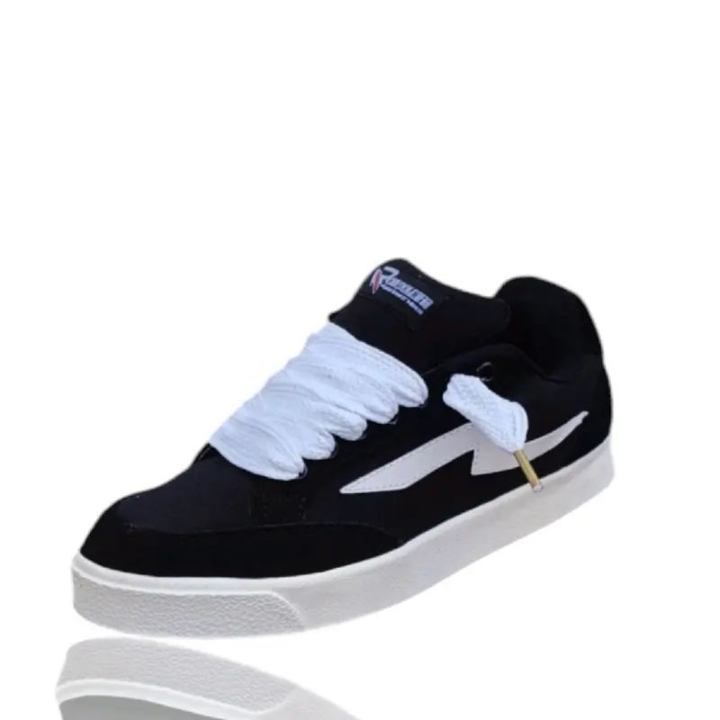 sepatu skateboard gemuk RONSOLETTI New lokal brand of Indonesia