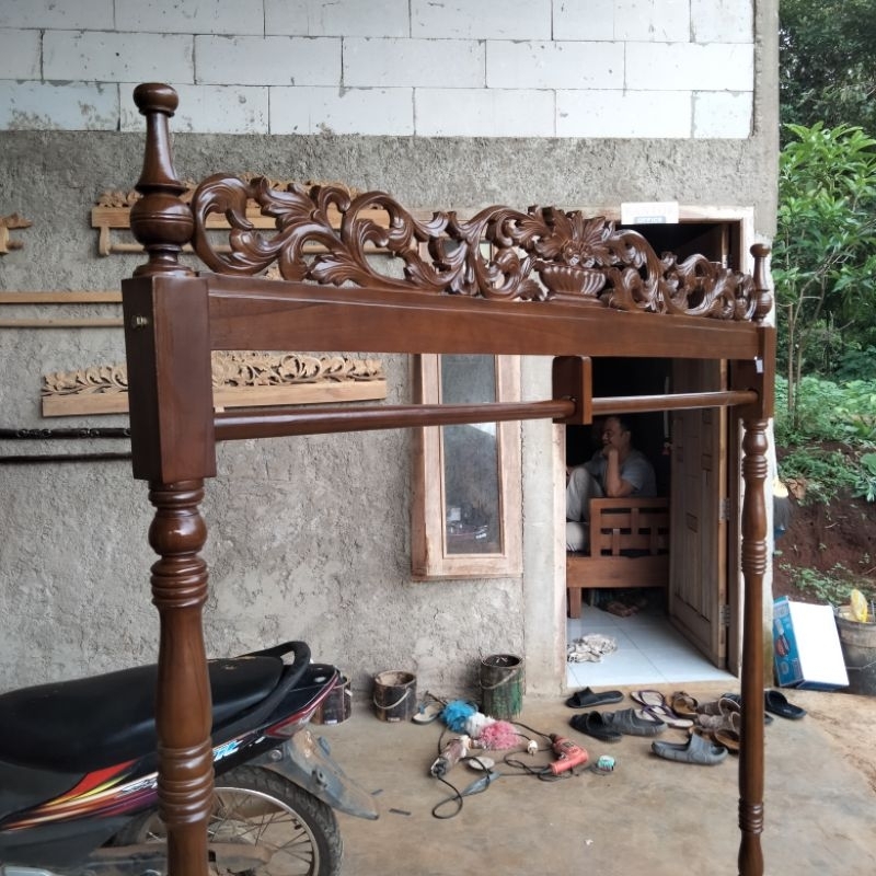 gawangan baju batik tongkat ulir kayu jati ukiran jepara