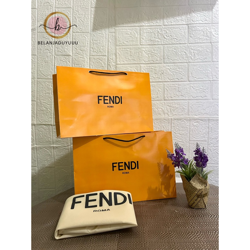 

Paper Bag FENDI New Paper Bag Pembungkus Kado