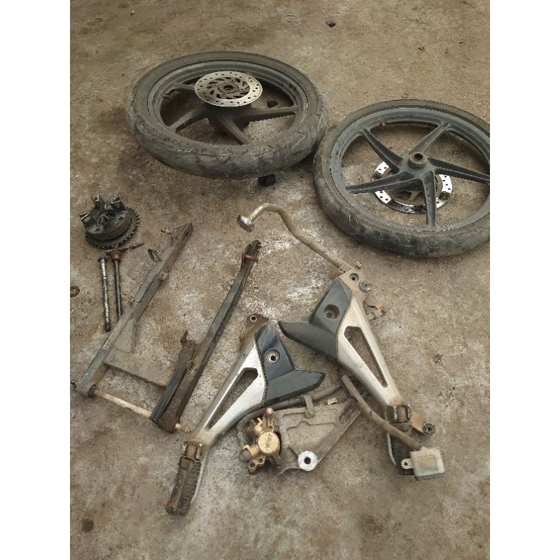 VELG/VELEK SET FULL SET HONDA SUPRA X 125 DD PNP SUPRA X 125 KARBU SUPRA X HELM IN FI ORIGINAL COPOT